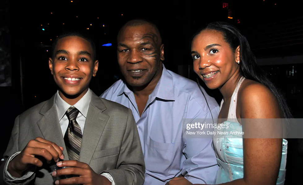 Rayna with her father Mike Tyson and brother Amir 